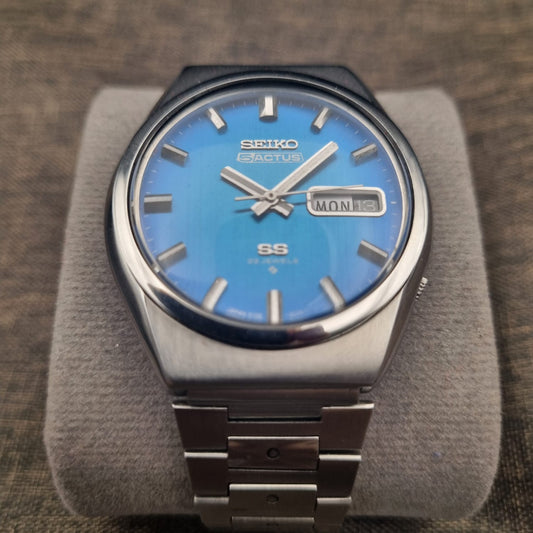Seiko 5 Actus SS 6106-8760 Cyan Aqua Blue Sunburst Dial