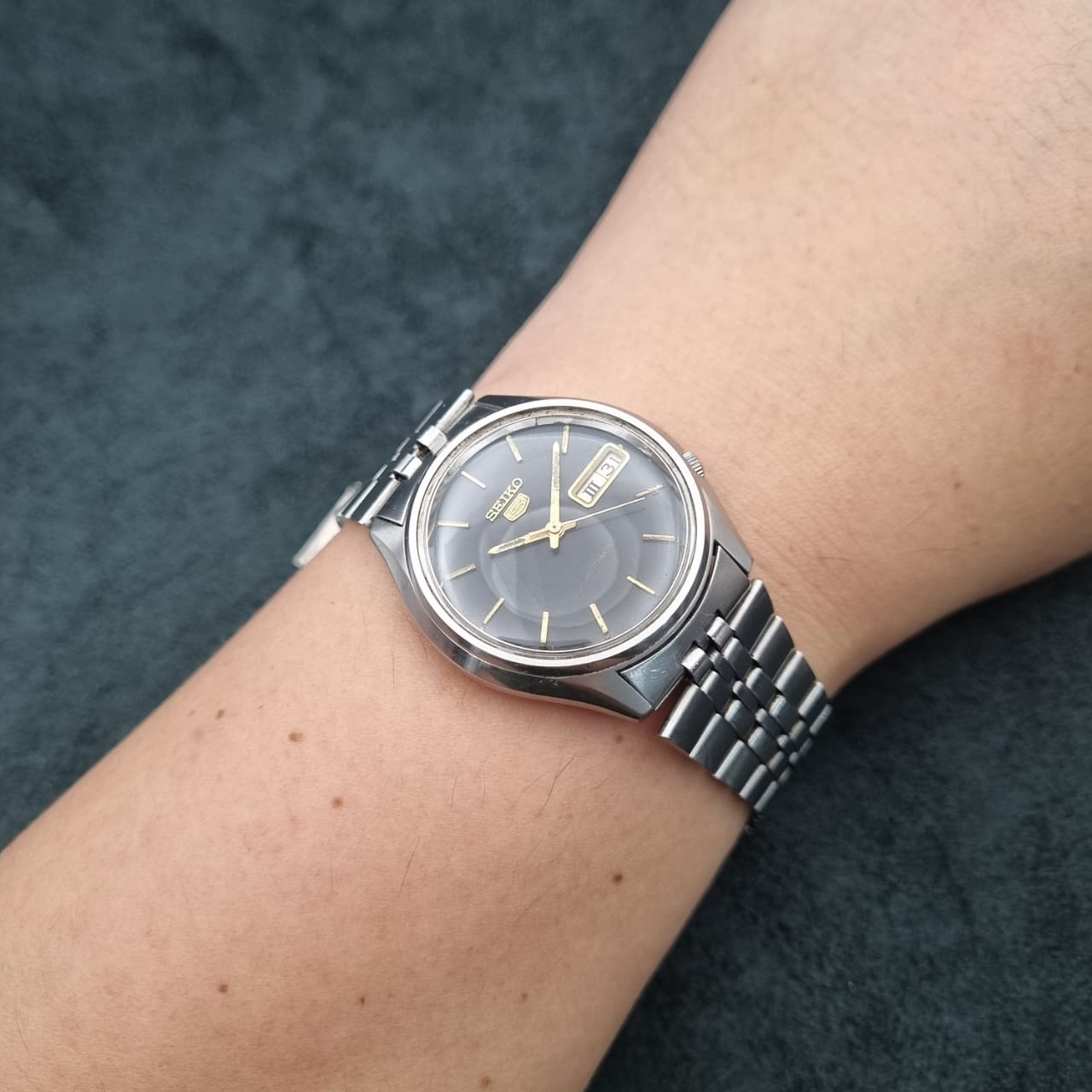 Seiko 5 Automatic 7009-4041 Black Dial Gold Index