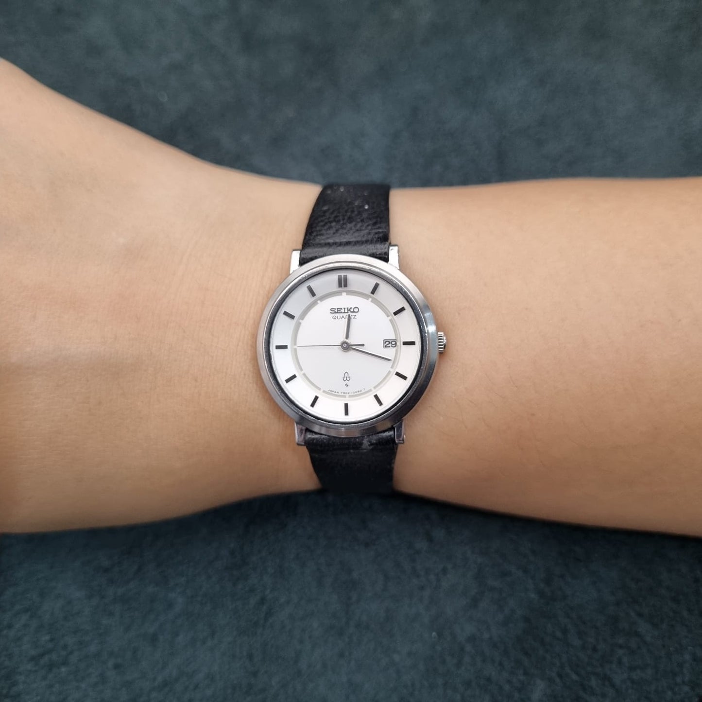 Seiko Vintage Quartz 7902-0030 Silver Sunburst Dial