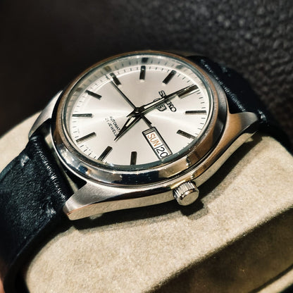 Seiko 5 Automatic 7S26-0440 Silver Sunburst Dial