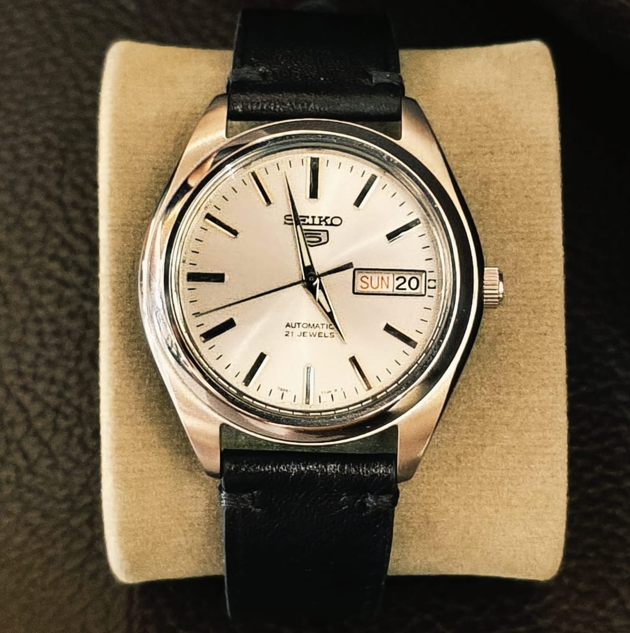Seiko 5 Automatic 7S26-0440 Silver Sunburst Dial
