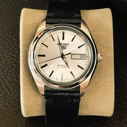 Seiko 5 Automatic 7S26-0440 Silver Sunburst Dial