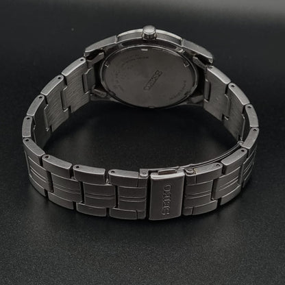 Seiko Sapphire Quartz 7N43-0AR0 Black Dial