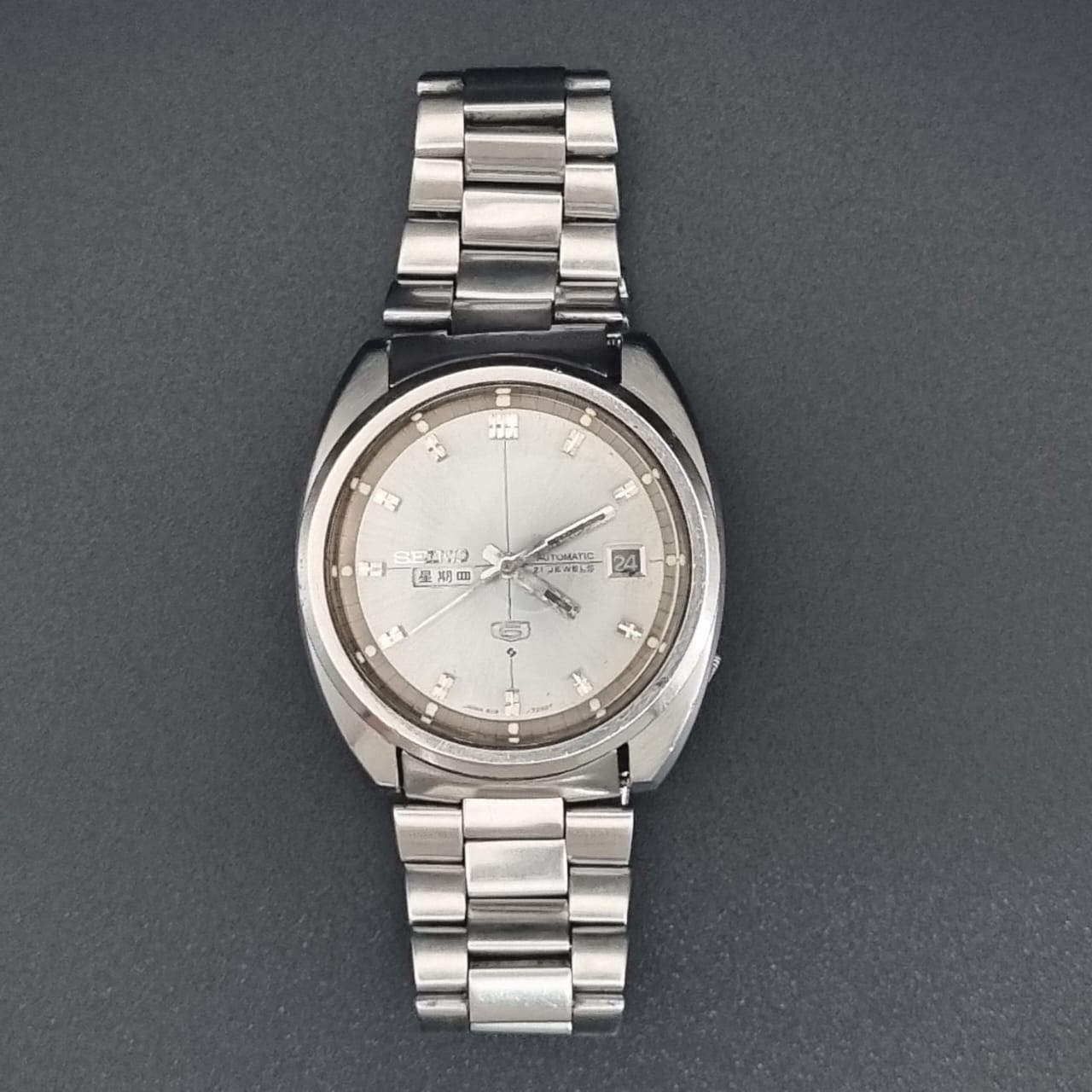 Seiko 5 Split Date 6119-7183 Silver Sunburst