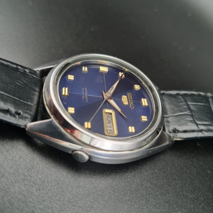 Seiko 5 Automatic 7009-3040 Navy Gradient Dial
