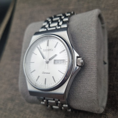 Seiko Chronos Quartz 5H23-7D20 Silver Sunburst Dial