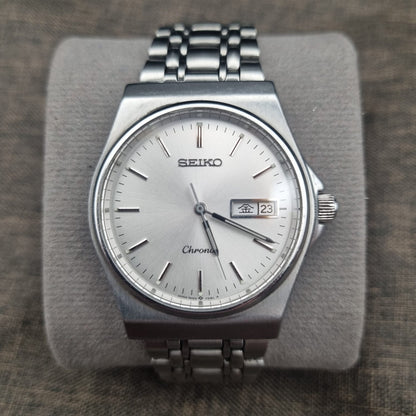 Seiko Chronos Quartz 5H23-7D20 Silver Sunburst Dial