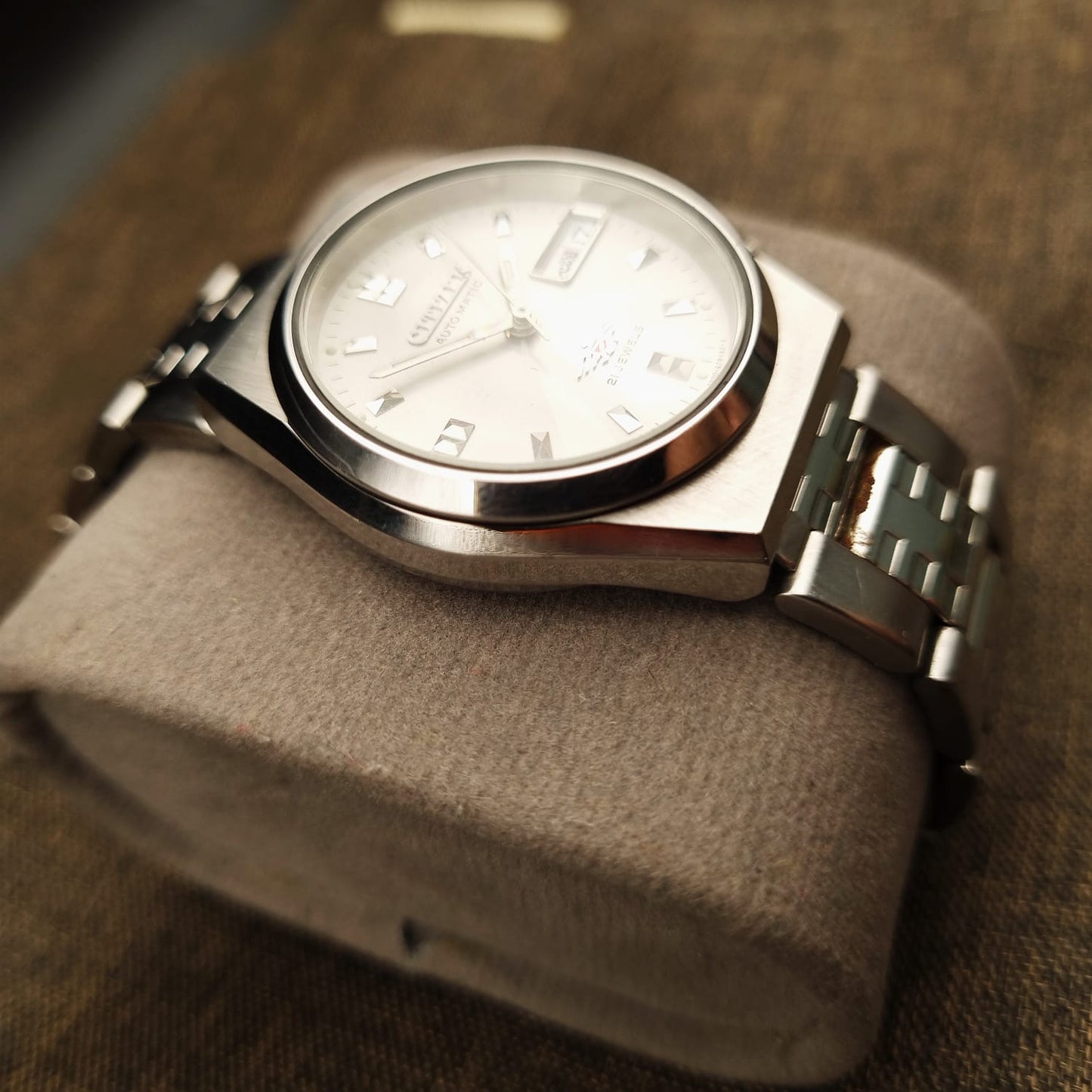 Citizen Eagle 7 4-R18002 Silver Sunburst