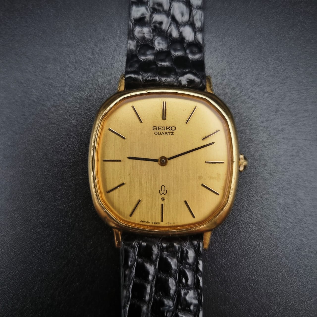 Seiko Quartz Tank 7820-5150 Gold Tone Dial