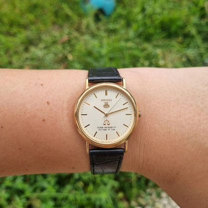 Seiko Nihon University College of Law Quartz 7N22-8A20 Gold Plate