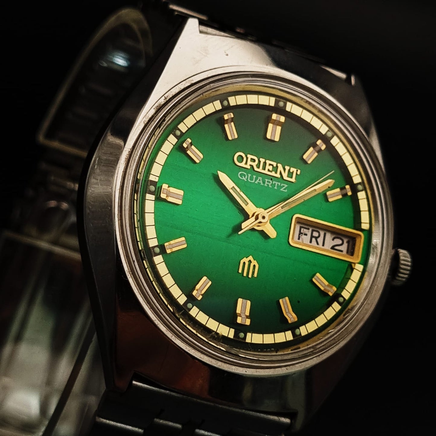 Orient Quartz Vintage V529601 Green Sunburst Dial