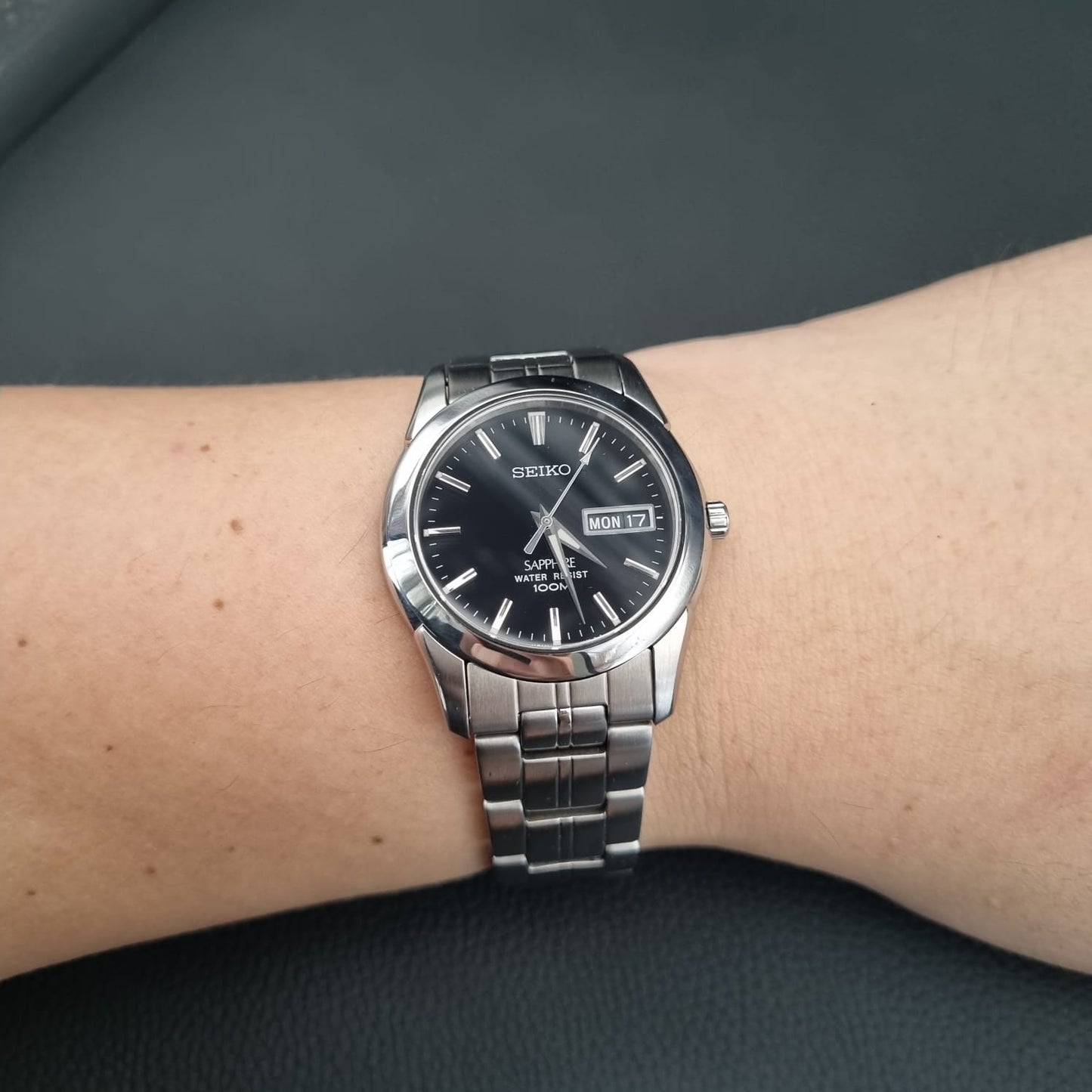 Seiko Sapphire Quartz 7N43-0AR0 Black Dial