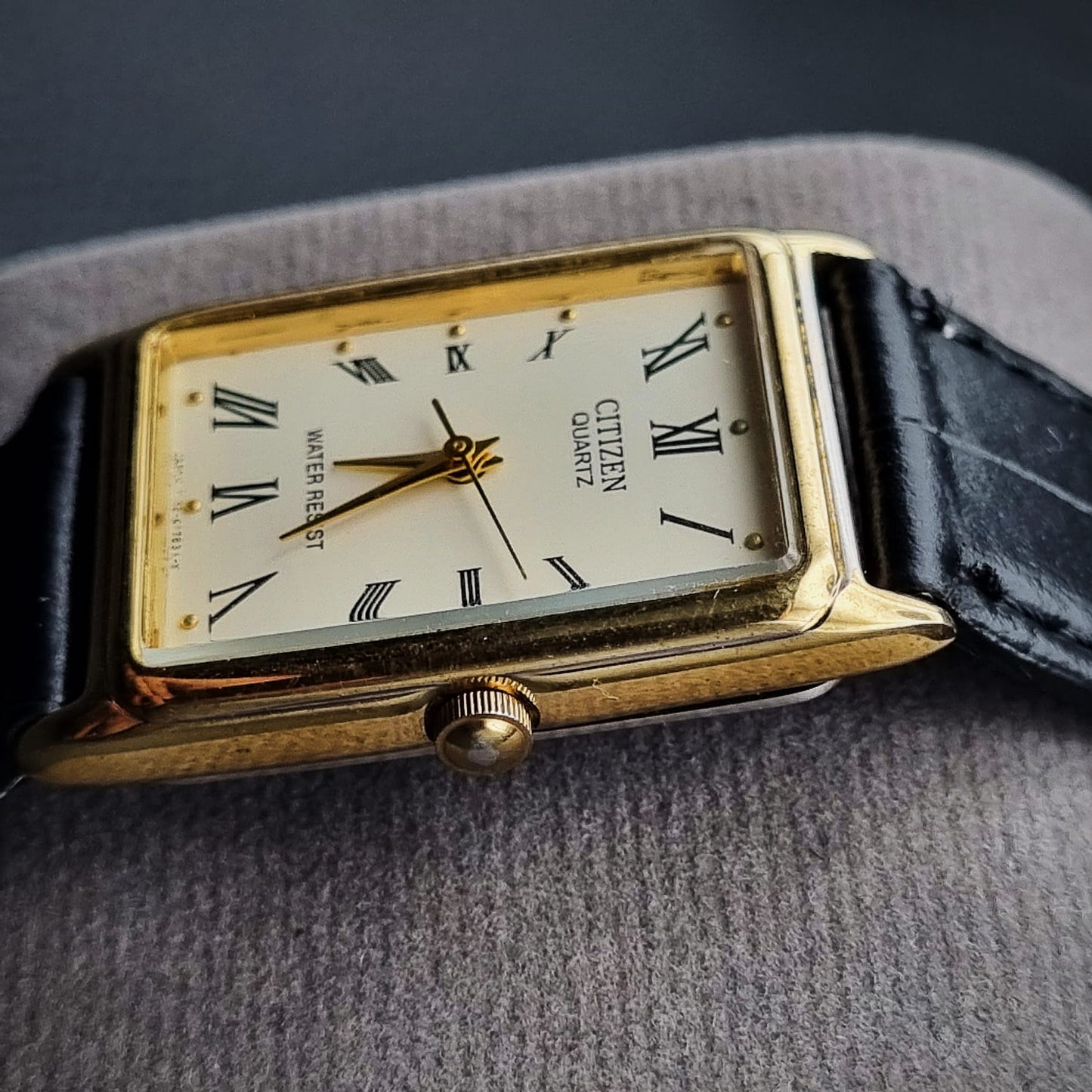 Citizen Quartz Tank Vintage 1032-k14765 Gold Base Metal