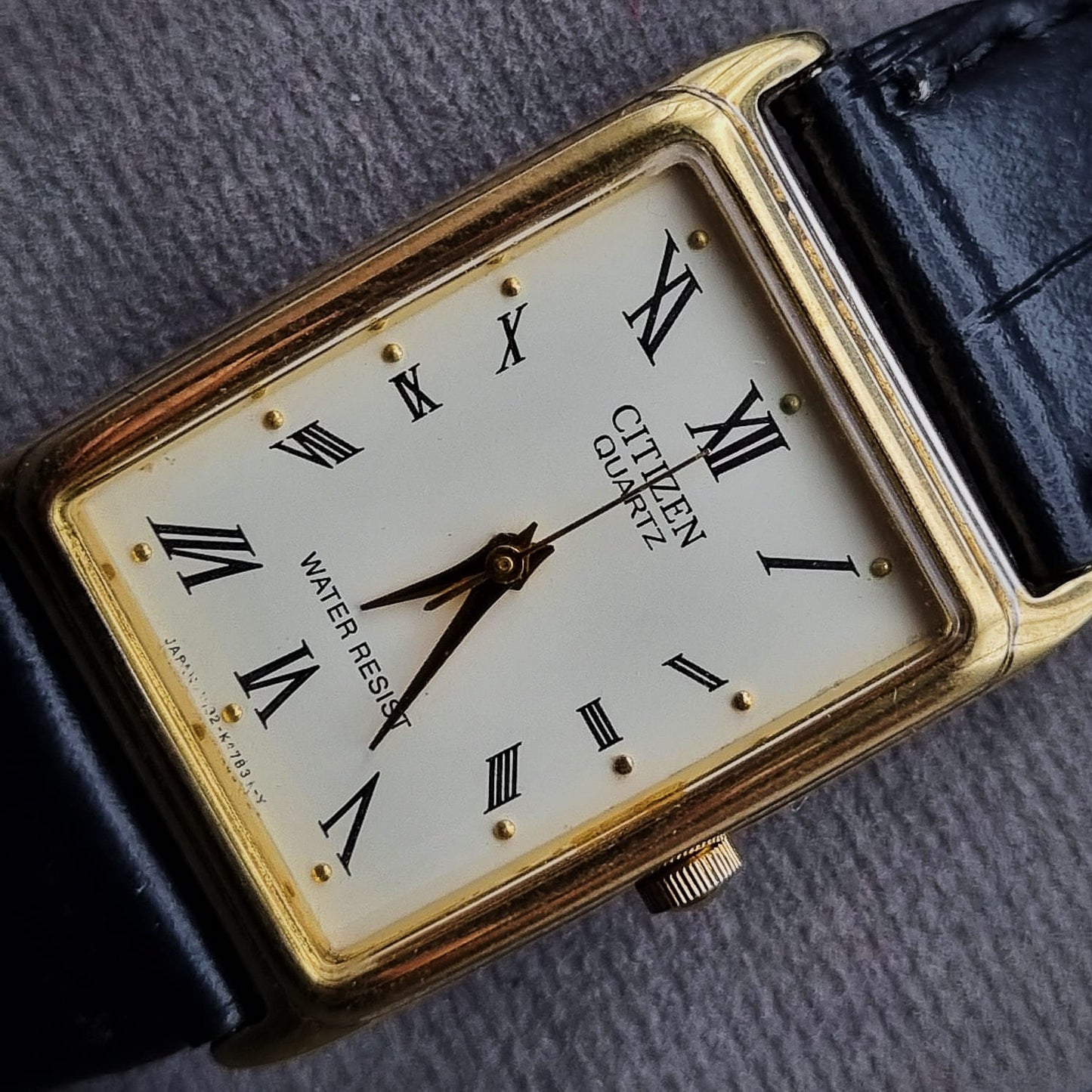 Citizen Quartz Tank Vintage 1032-k14765 Gold Base Metal