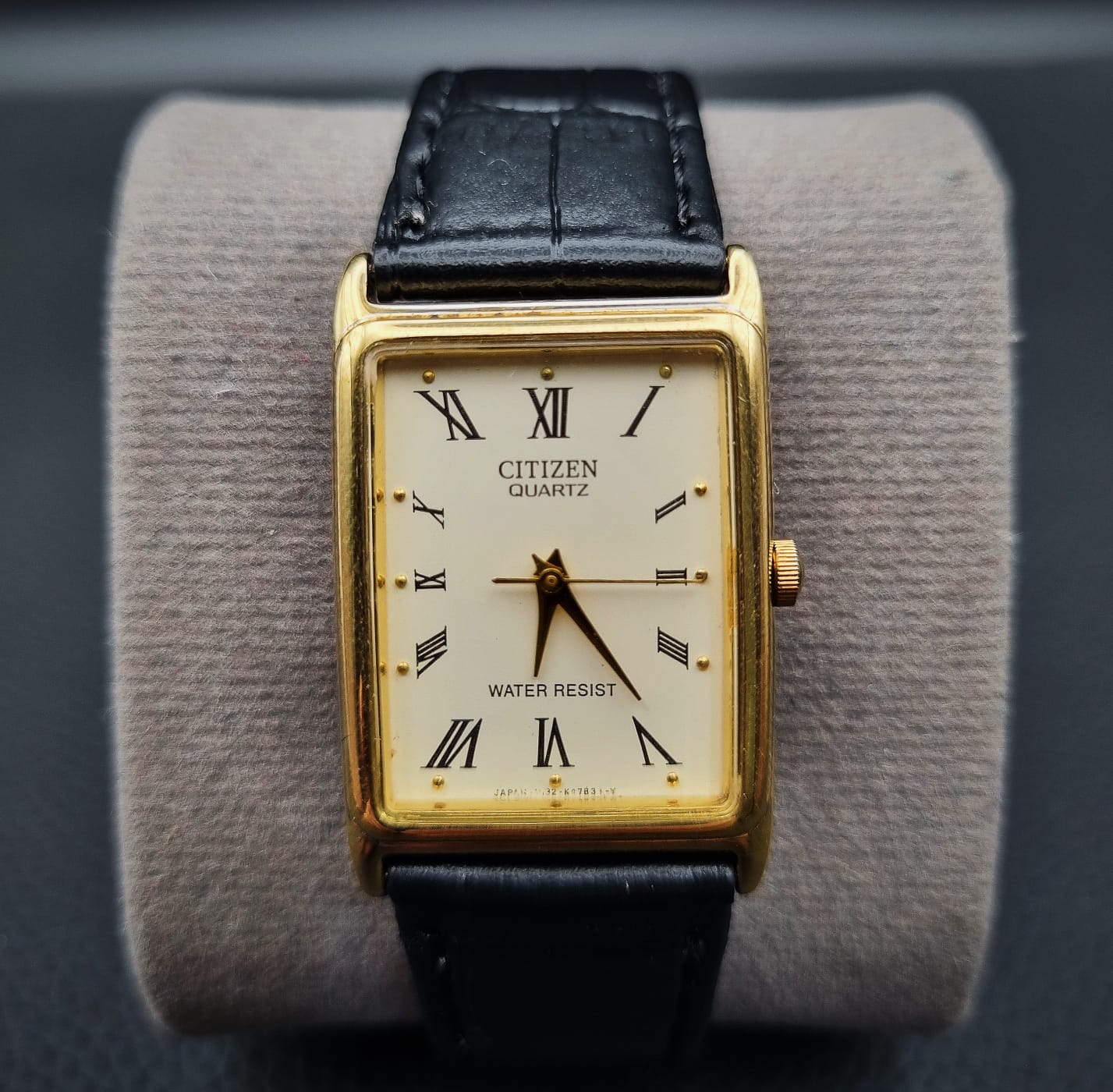 Citizen Quartz Tank Vintage 1032-k14765 Gold Base Metal