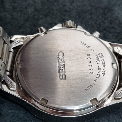 Seiko Chronograph Quartz V657-0820 White Cream Dial