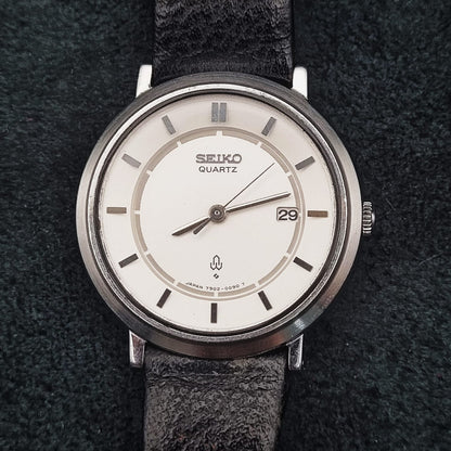 Seiko Vintage Quartz  7902-0030 Silver Sunburst Dial