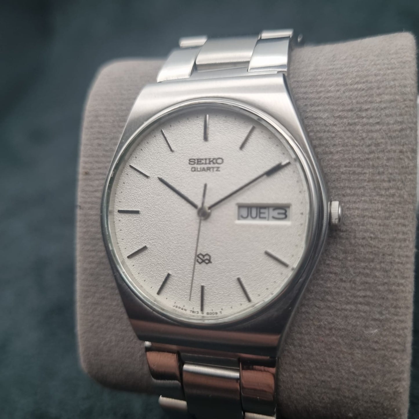 Seiko Quartz SQ 7813-8009 White Textured Dial