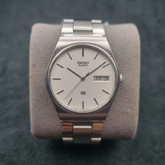 Seiko Quartz SQ 7813-8009 White Textured Dial