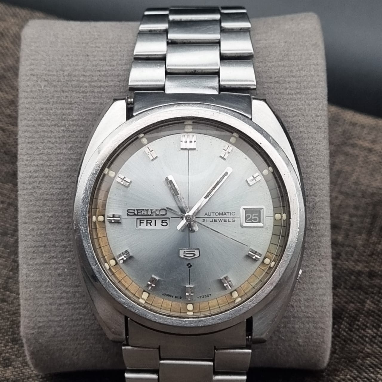 Seiko 5 Split Date 6119-7183 Silver Sunburst
