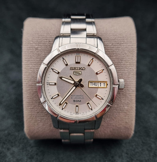 Seiko 5 Automatic 7S26-04F0 Silver Sunburst