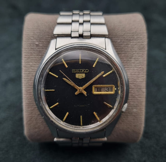 Seiko 5 Automatic 7009-4041 Black Dial Gold Index