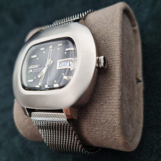 1970 Seiko Lord Matic LM 5606-5010 Cushion Shape Black Dial