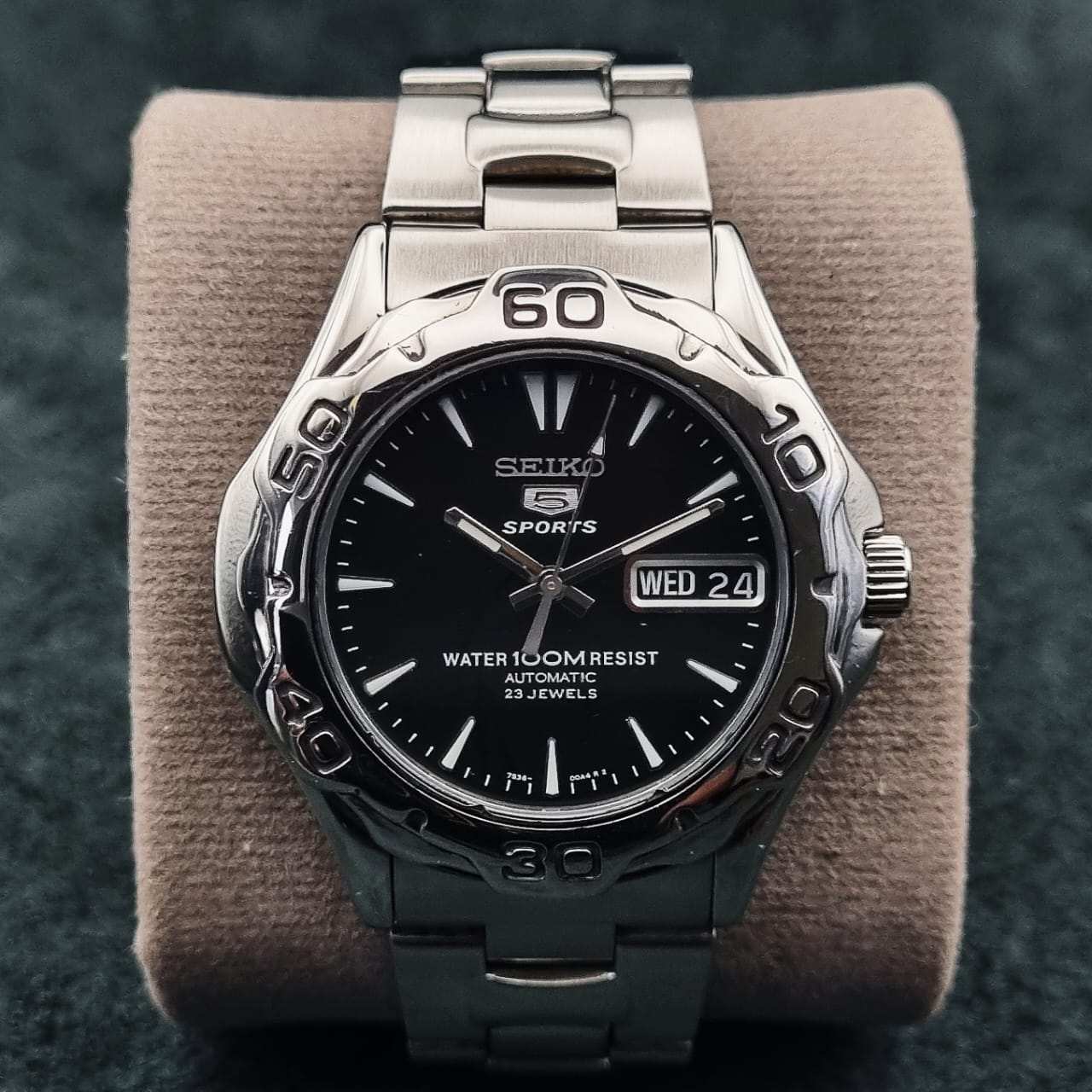 Seiko 5 Sports Automatic 7S36-00A0 Black Dial with Baton Indices