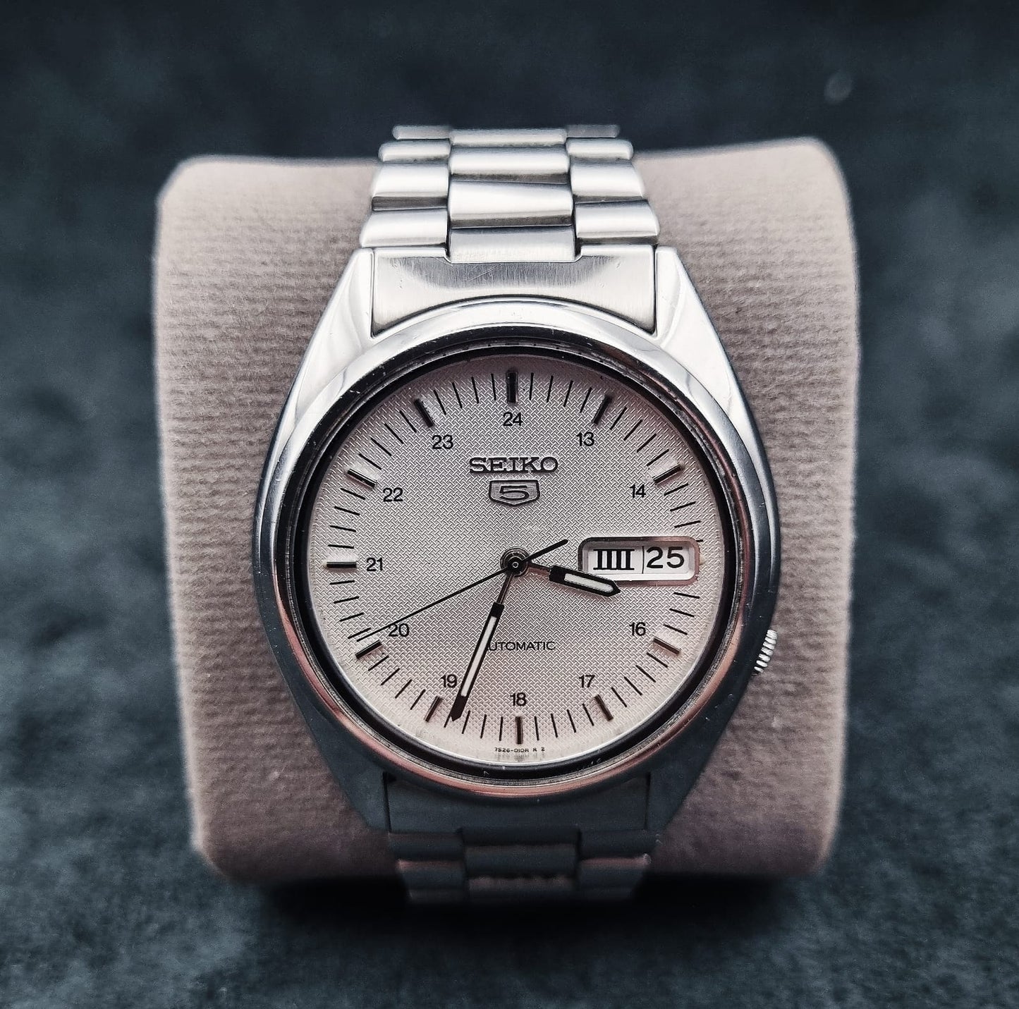 Seiko 5 Automatic 7S26-0480 Waffle Textured White Dial