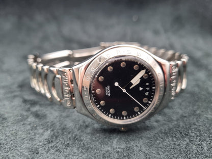 1999 Swatch Swiss Irony Date YGS414G Silver Tone Black Dial
