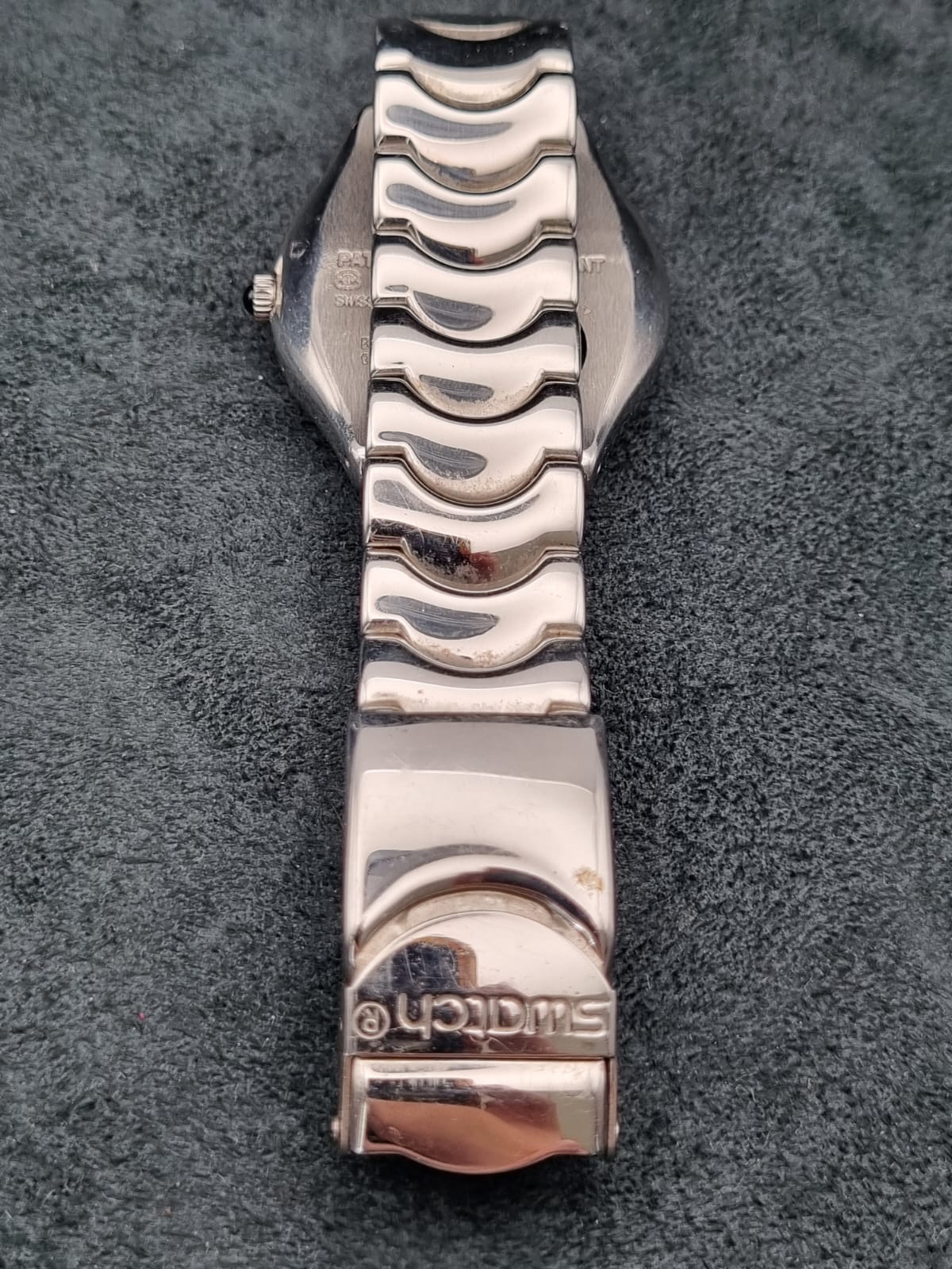 1999 Swatch Swiss Irony Date YGS414G Silver Tone Black Dial