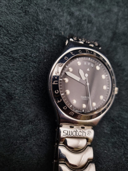 1999 Swatch Swiss Irony Date YGS414G Silver Tone Black Dial
