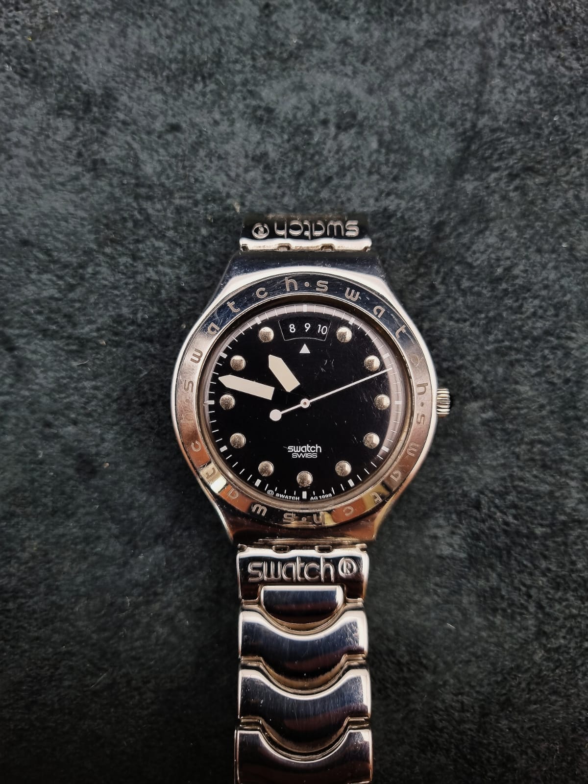 1999 Swatch Swiss Irony Date YGS414G Silver Tone Black Dial