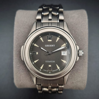 𝑶𝒓𝒊𝒆𝒏𝒕 𝑻𝒊𝒕𝒂𝒏𝒊𝒖𝒎 𝑸𝒖𝒂𝒓𝒕𝒛 𝑼𝑵5𝒁-𝑪𝑶𝑪𝑨 𝑫𝒂𝒓𝒌 𝑮𝒓𝒆𝒚 𝑫𝒊𝒂𝒍